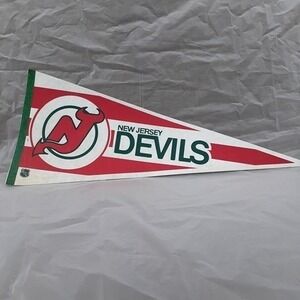 Vintage 80s NHL New Jersey Devils Pennant Red Green White Hockey Bar Collectible